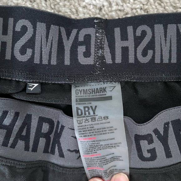 Gymshark black flex crop legging - Picture 3 of 4
